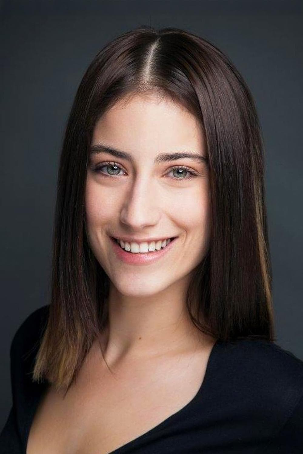 Hazal Kaya profile