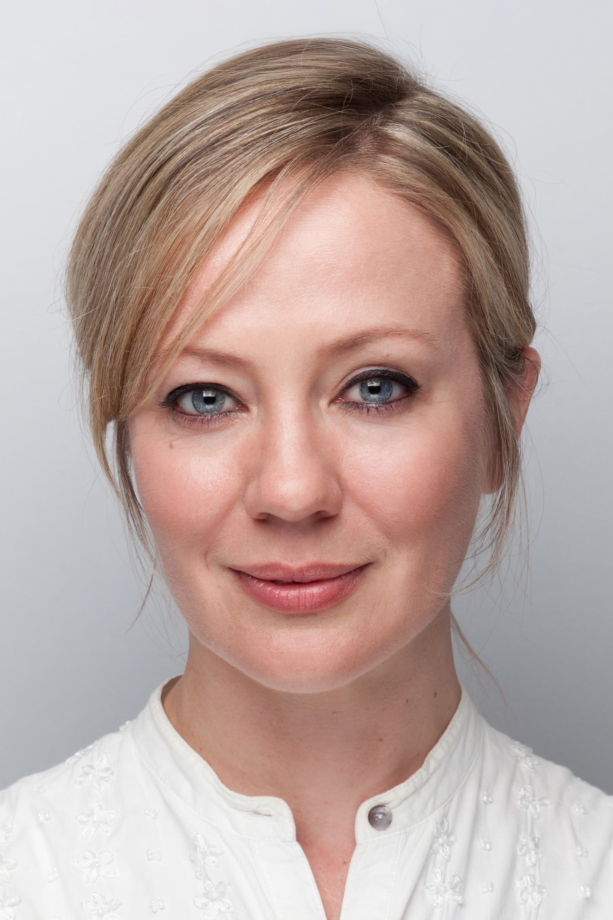 Antoinette Louw profile