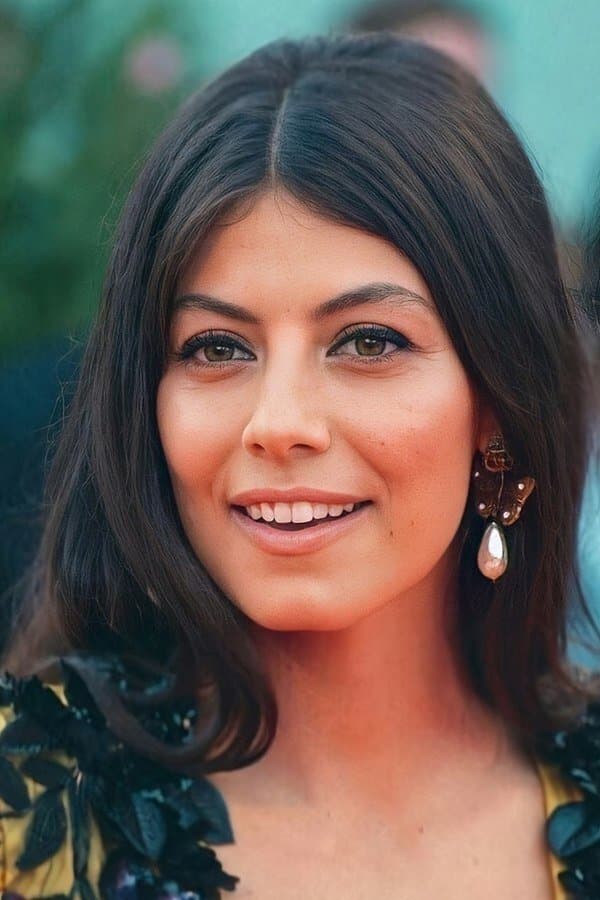 Alessandra Mastronardi profile