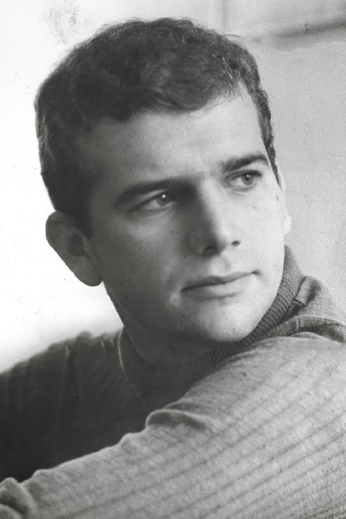 Cecil Thiré profile