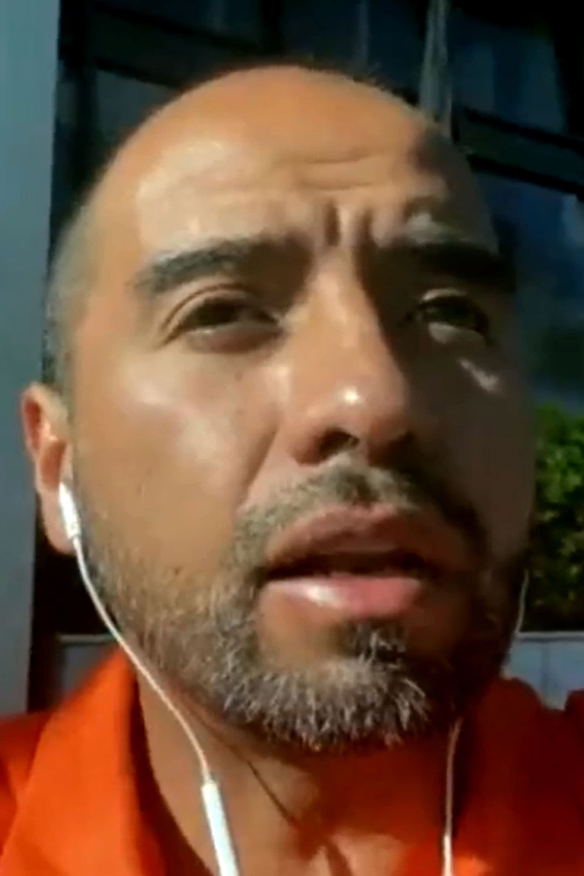 Carlos Hernández profile