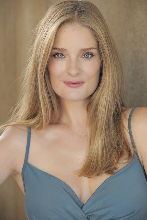 Elizabeth Sandy profile