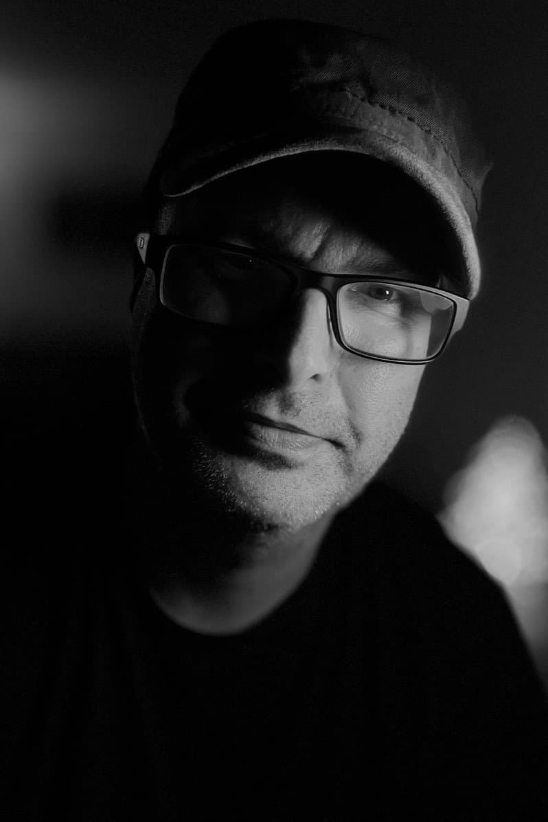 Simon Dennis profile