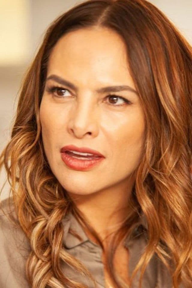 Fabiola Campomanes profile