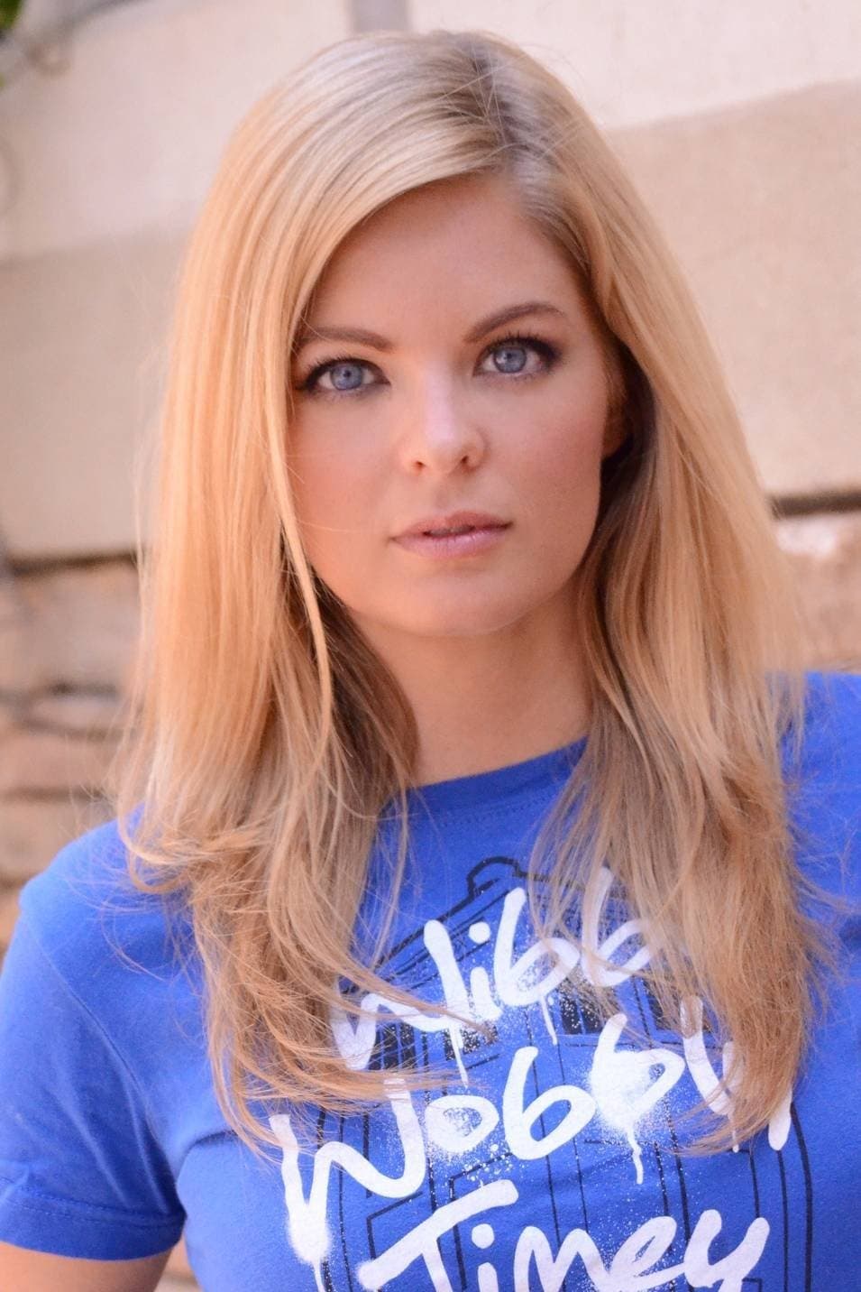 Hollie Winnard profile