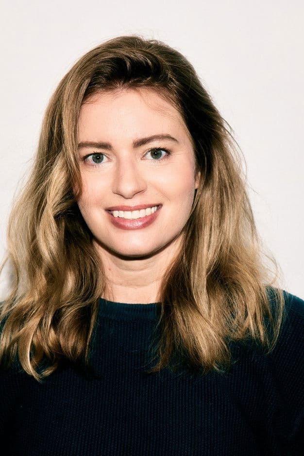 Elyse Willems profile