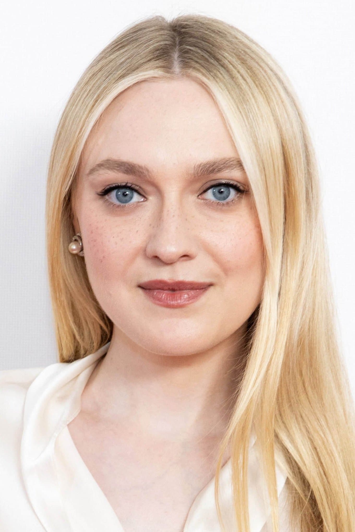 Dakota Fanning profile