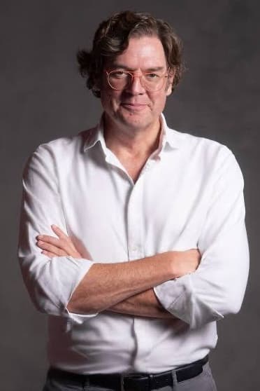 Álvaro Longoria profile