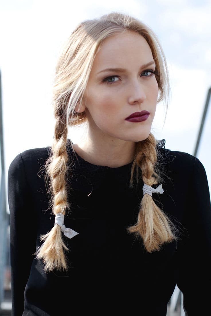 Elina Loukas profile