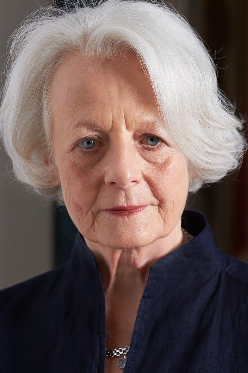 Lore Stefanek profile