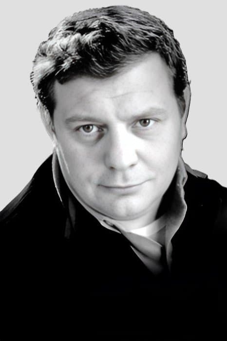 Renzo Palmer profile