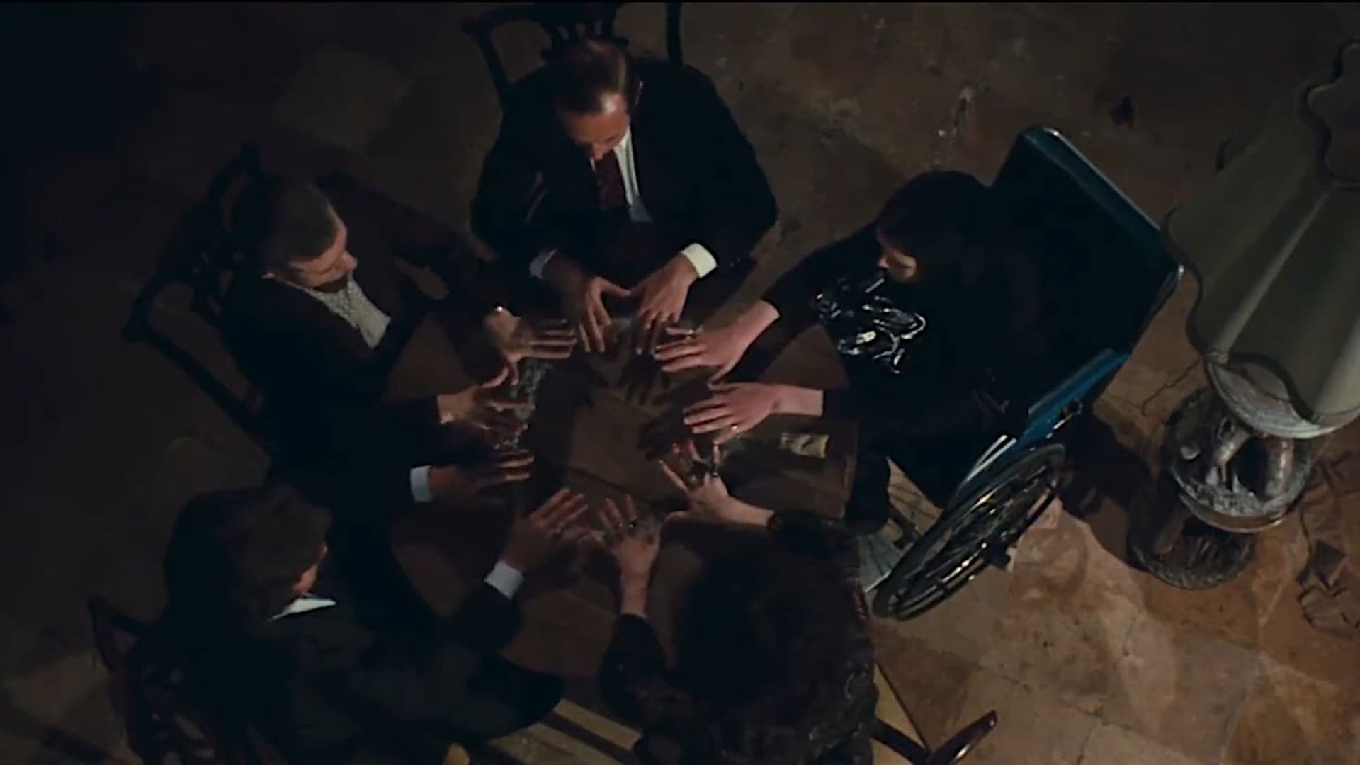 The Night Evelyn Came Out of the Grave backdrop