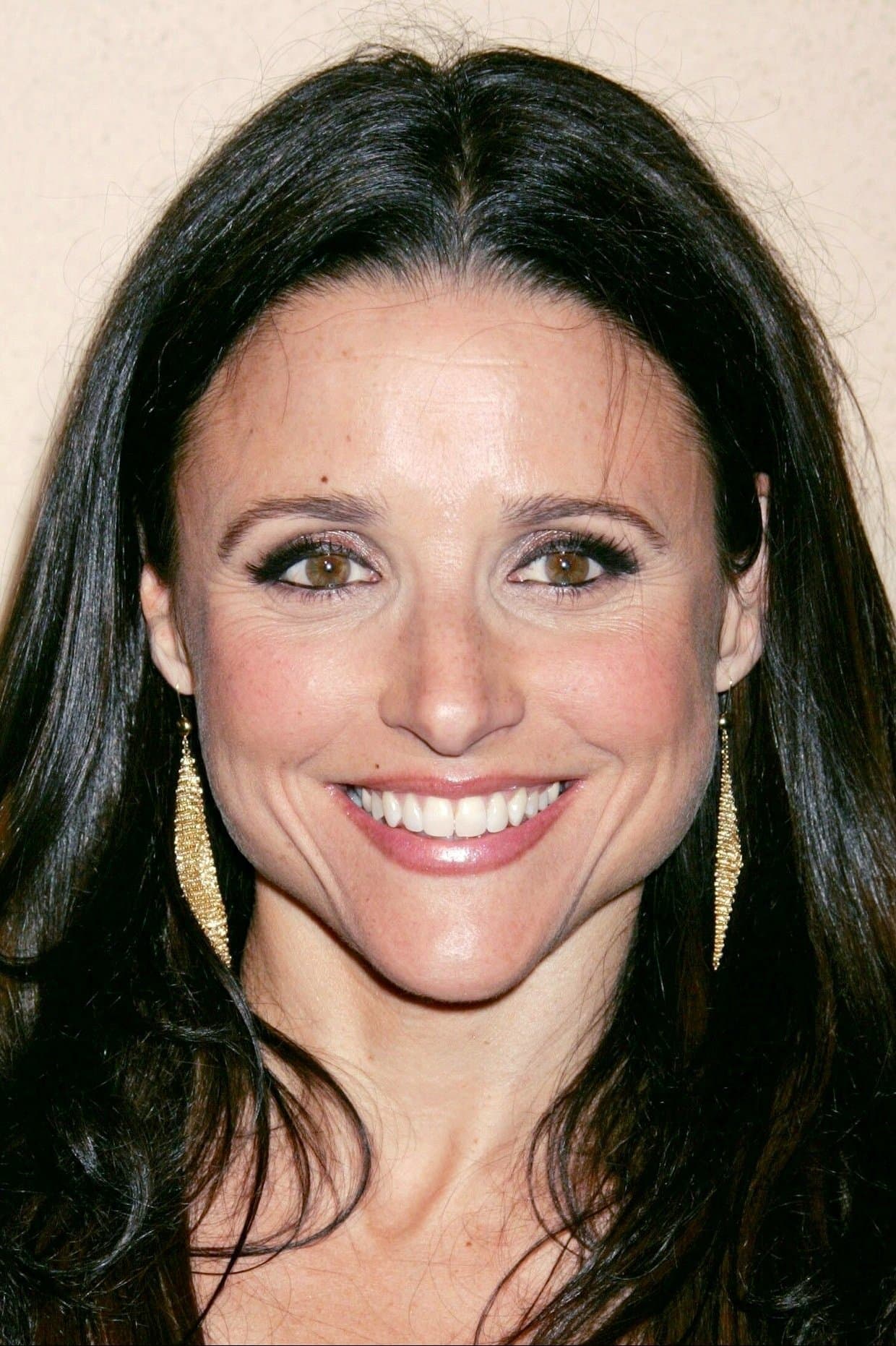 Julia Louis-Dreyfus profile