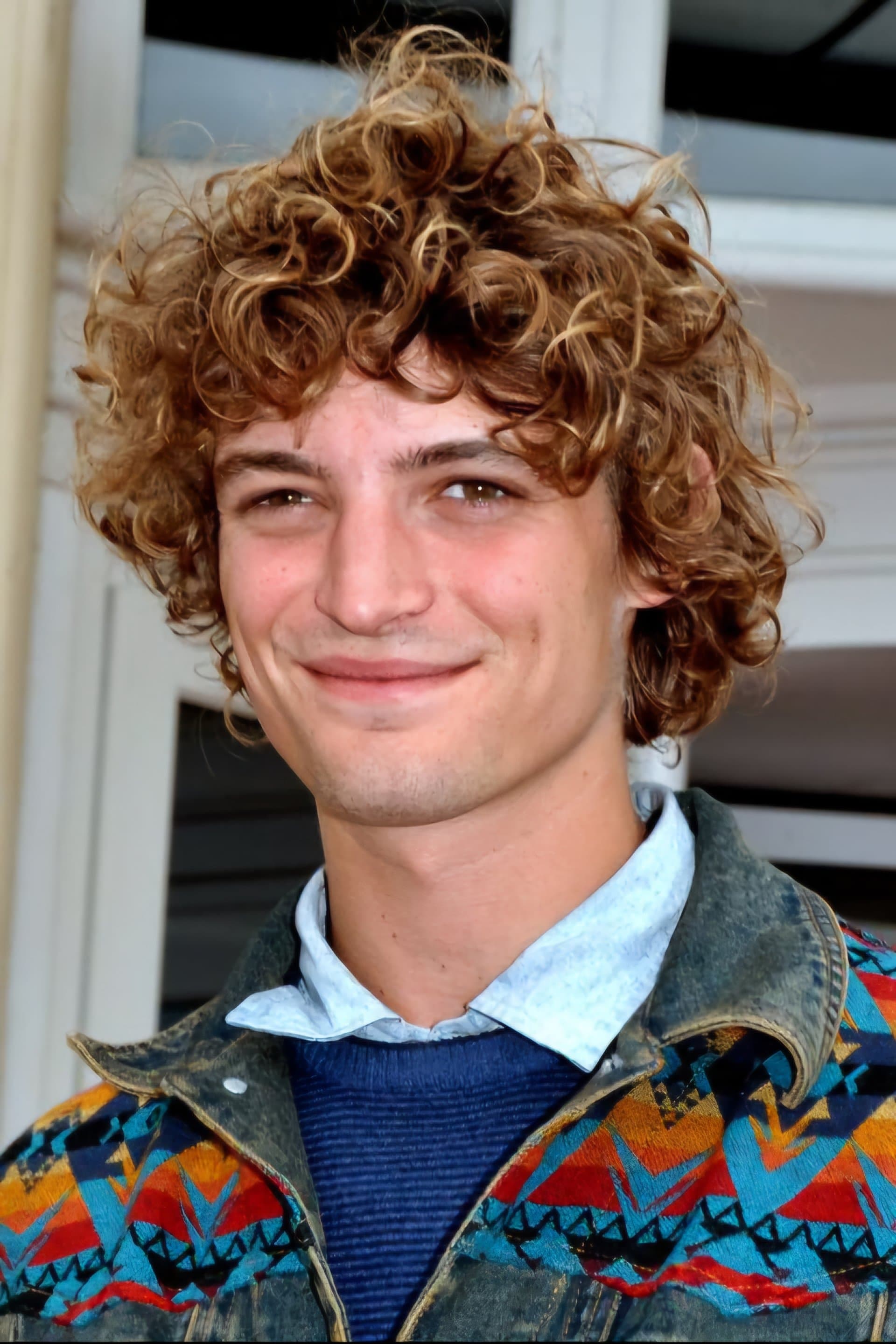 Niels Schneider profile