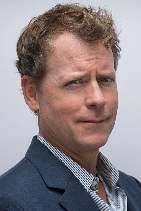 Greg Kinnear profile