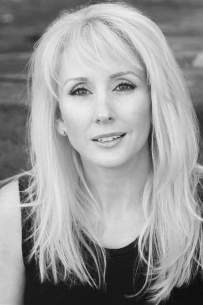 Suzie MacKenzie profile