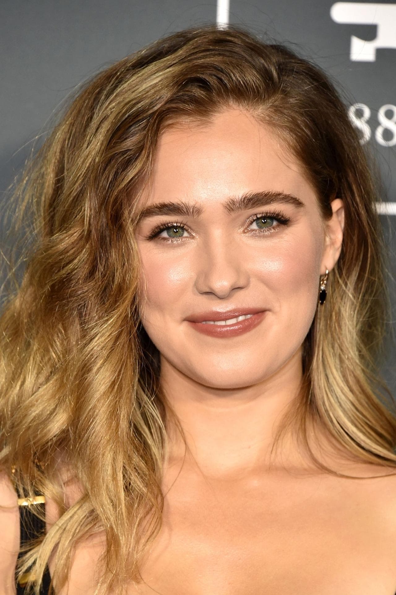 Haley Lu Richardson profile