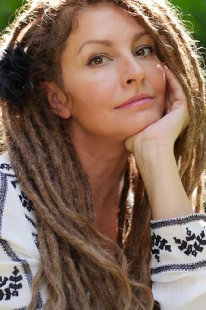 Simmone Mackinnon profile