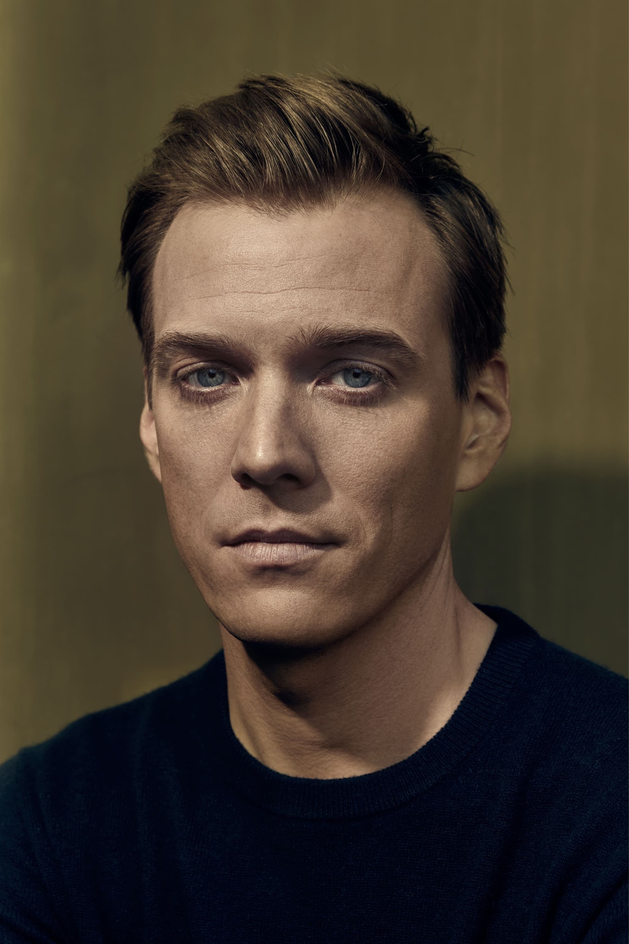 Jake Abel profile