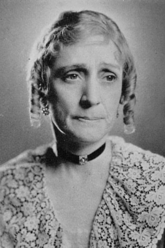 Billie Bennett profile