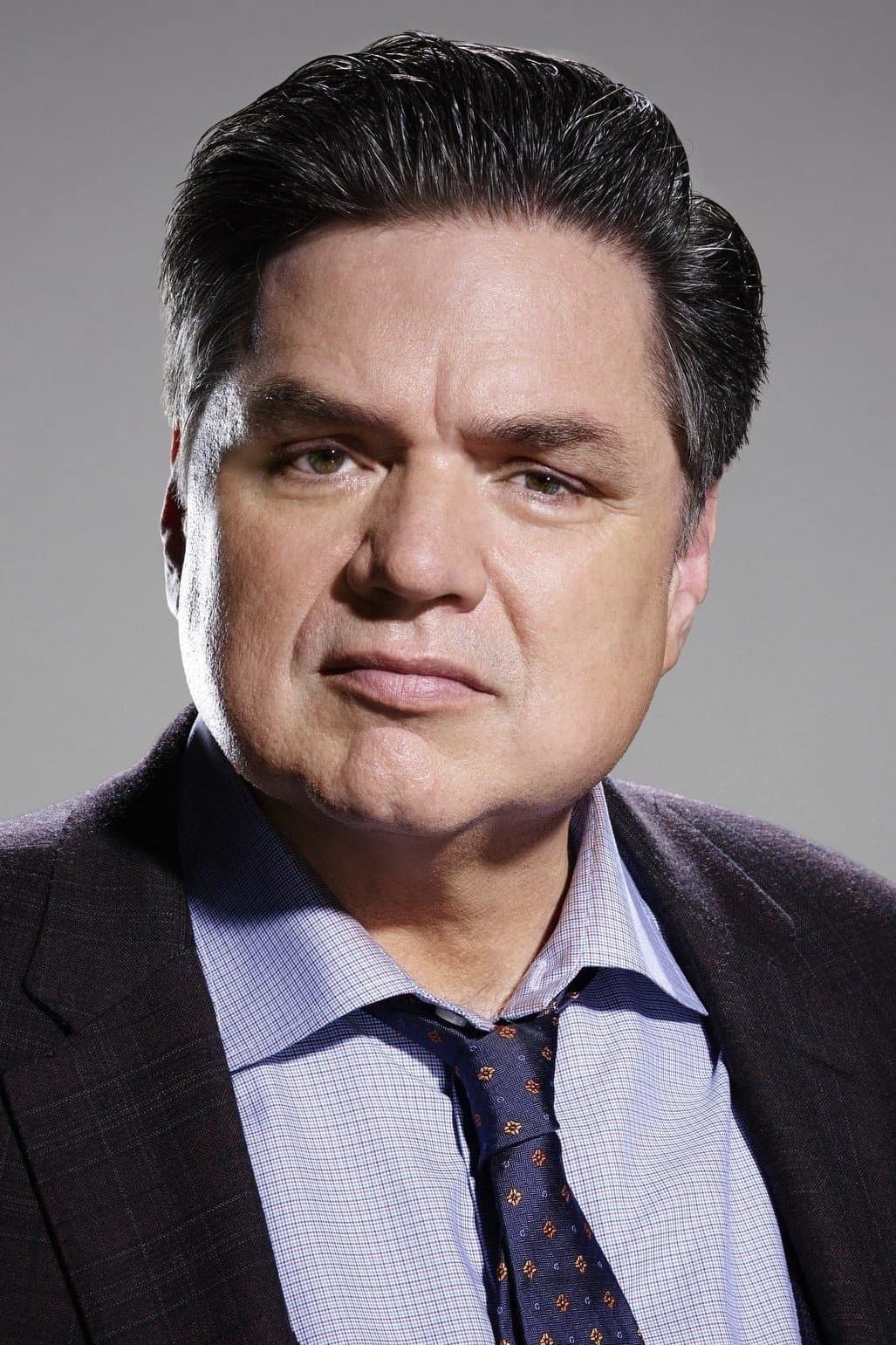 Oliver Platt profile