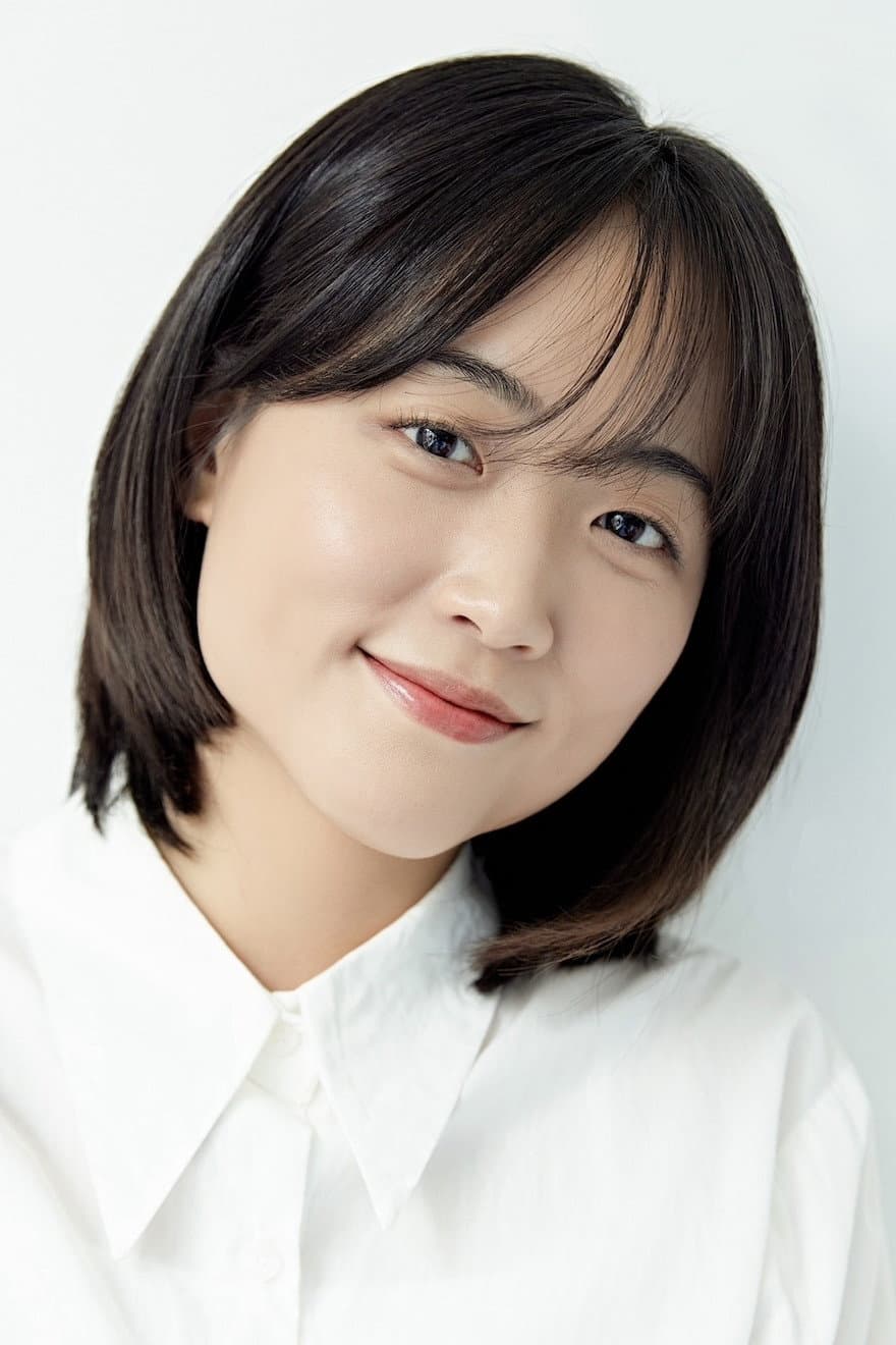 Lee Kum-ju profile