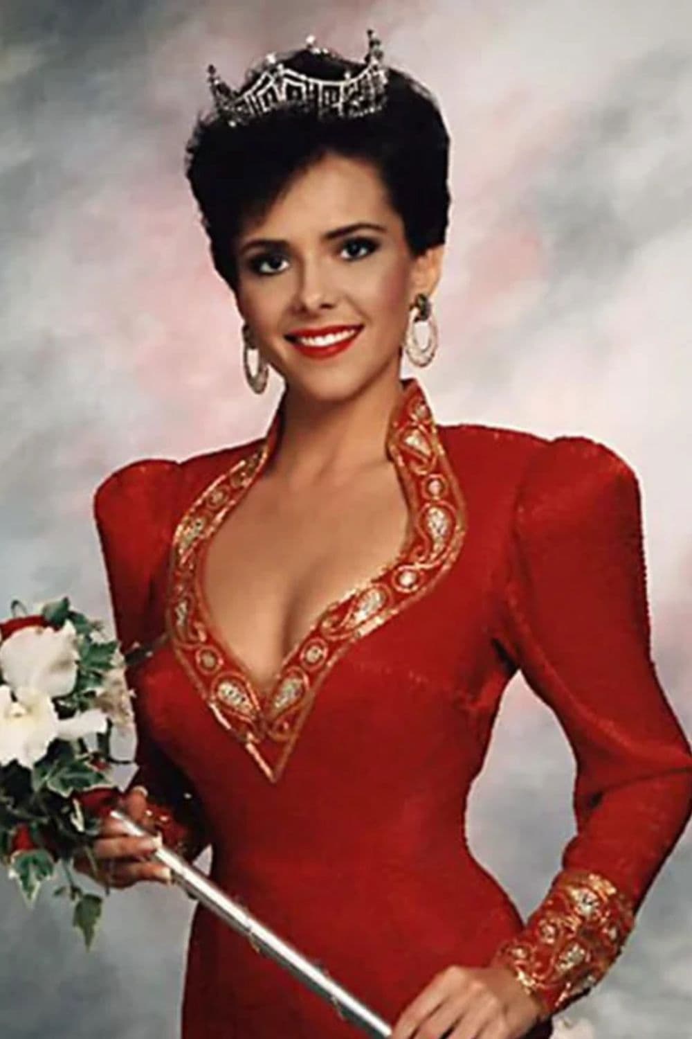 Leanza Cornett profile