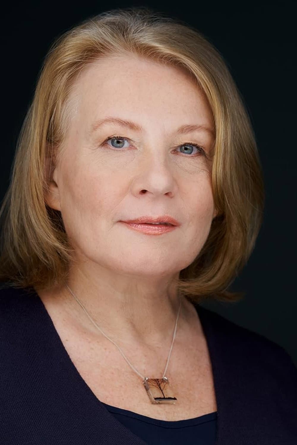 Elizabeth Saunders profile