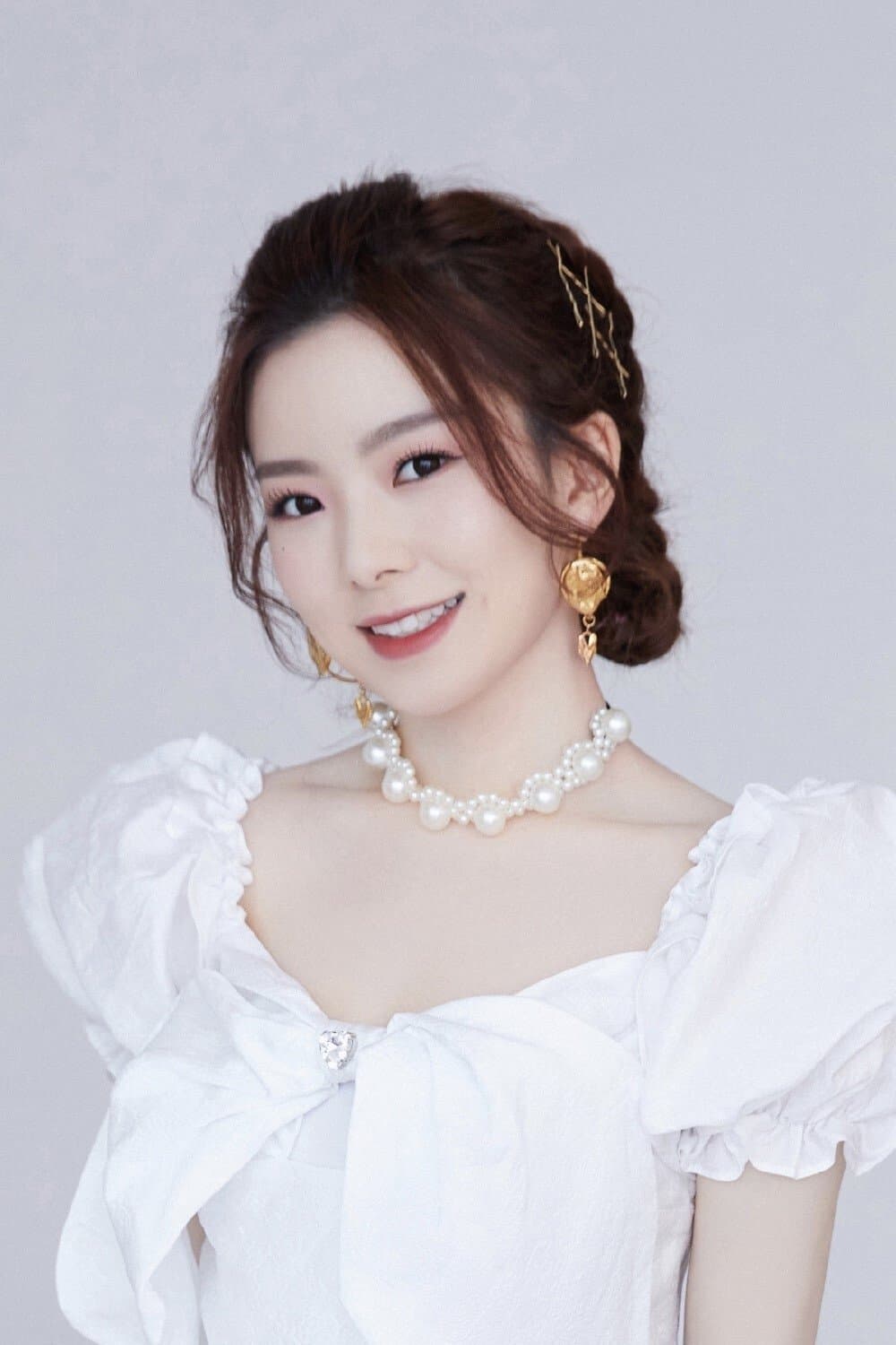 Chen Zhuoxuan profile