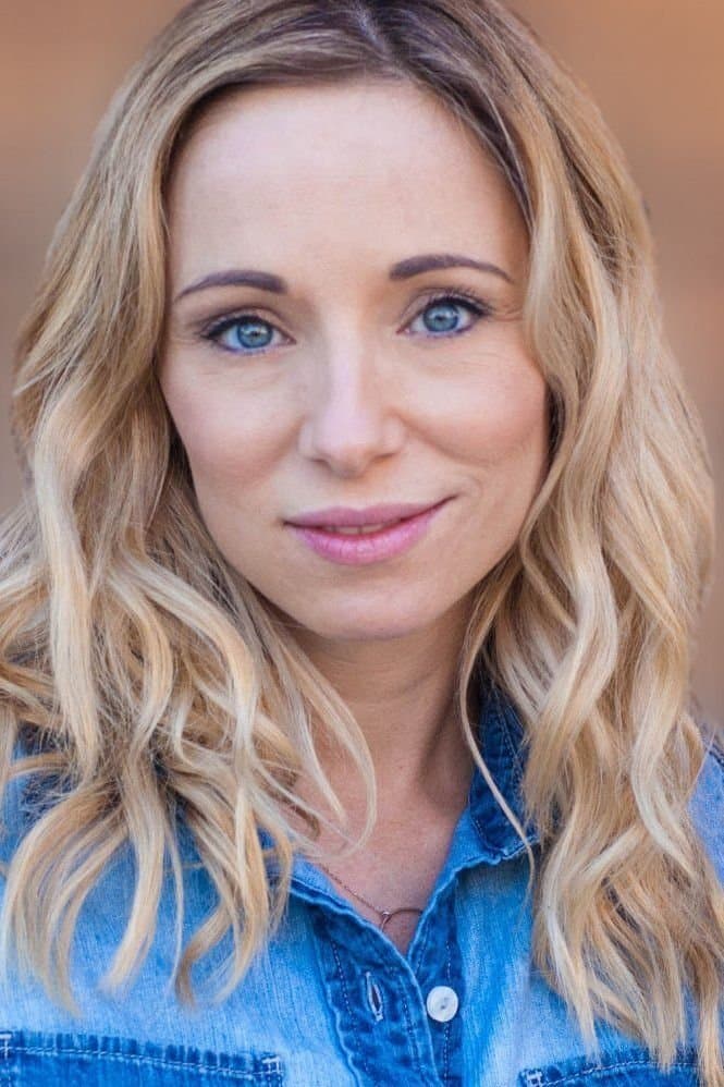 Chrissy Calhoun profile