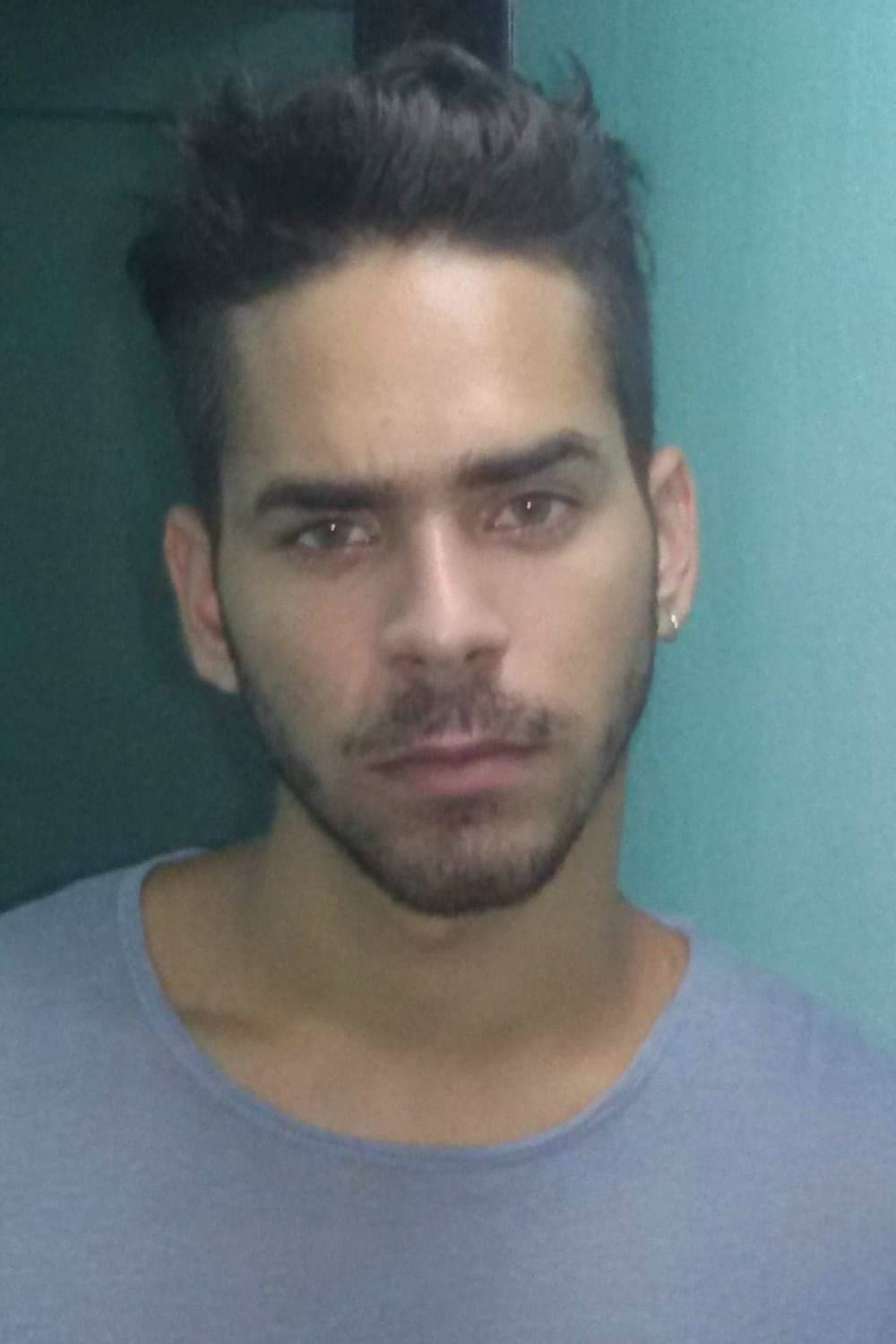 Milton García profile