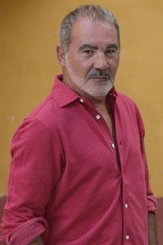 Valentín Paredes profile