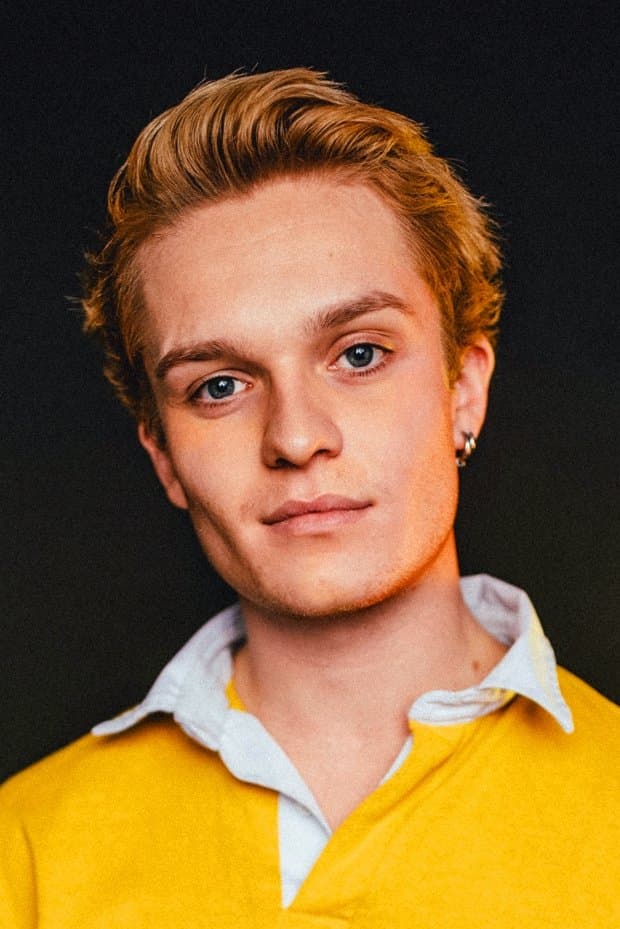 Tom Glynn-Carney profile