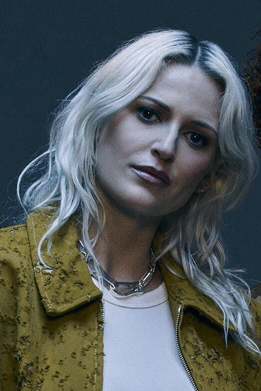 Emily Armstrong profile