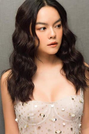 Phạm Quỳnh Anh profile