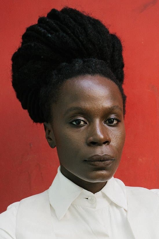 Isabél Zuaa profile