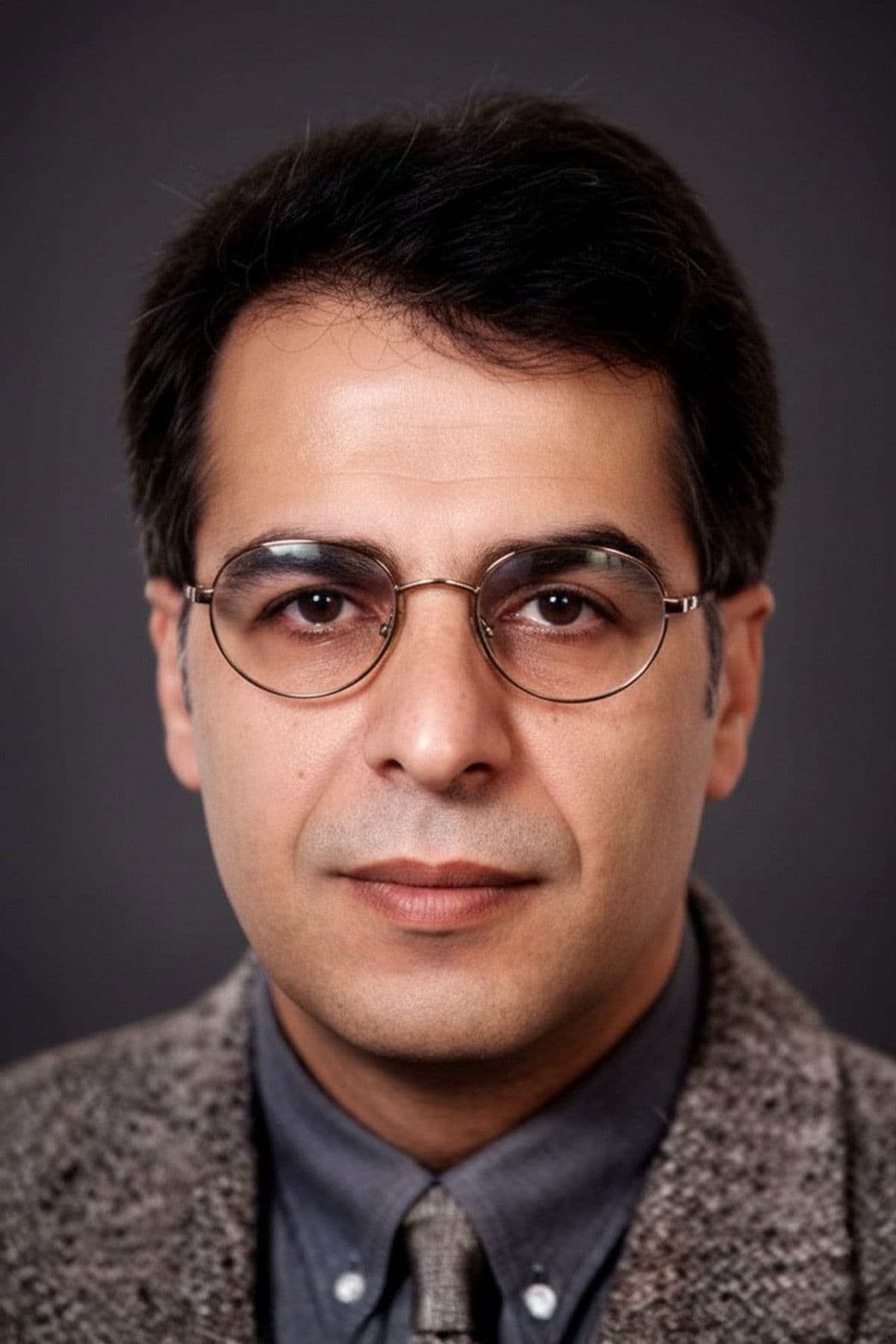 Savaş Akova profile