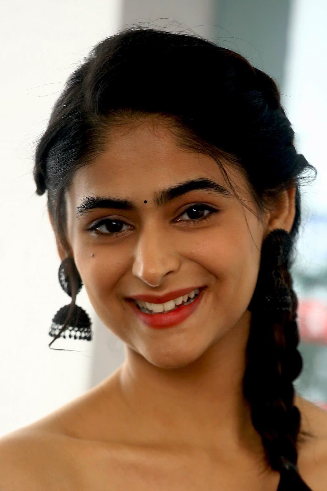 Palak Lalwani profile