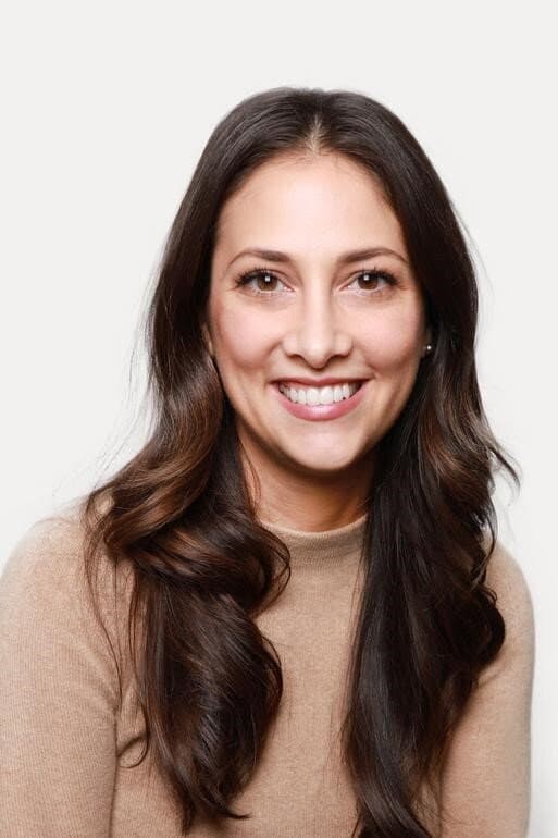 Deanna Casaluce profile