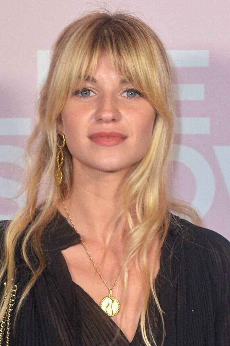 Constance Arnoult profile