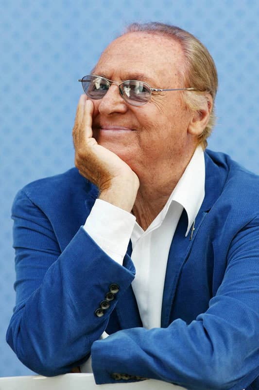 Renzo Arbore profile