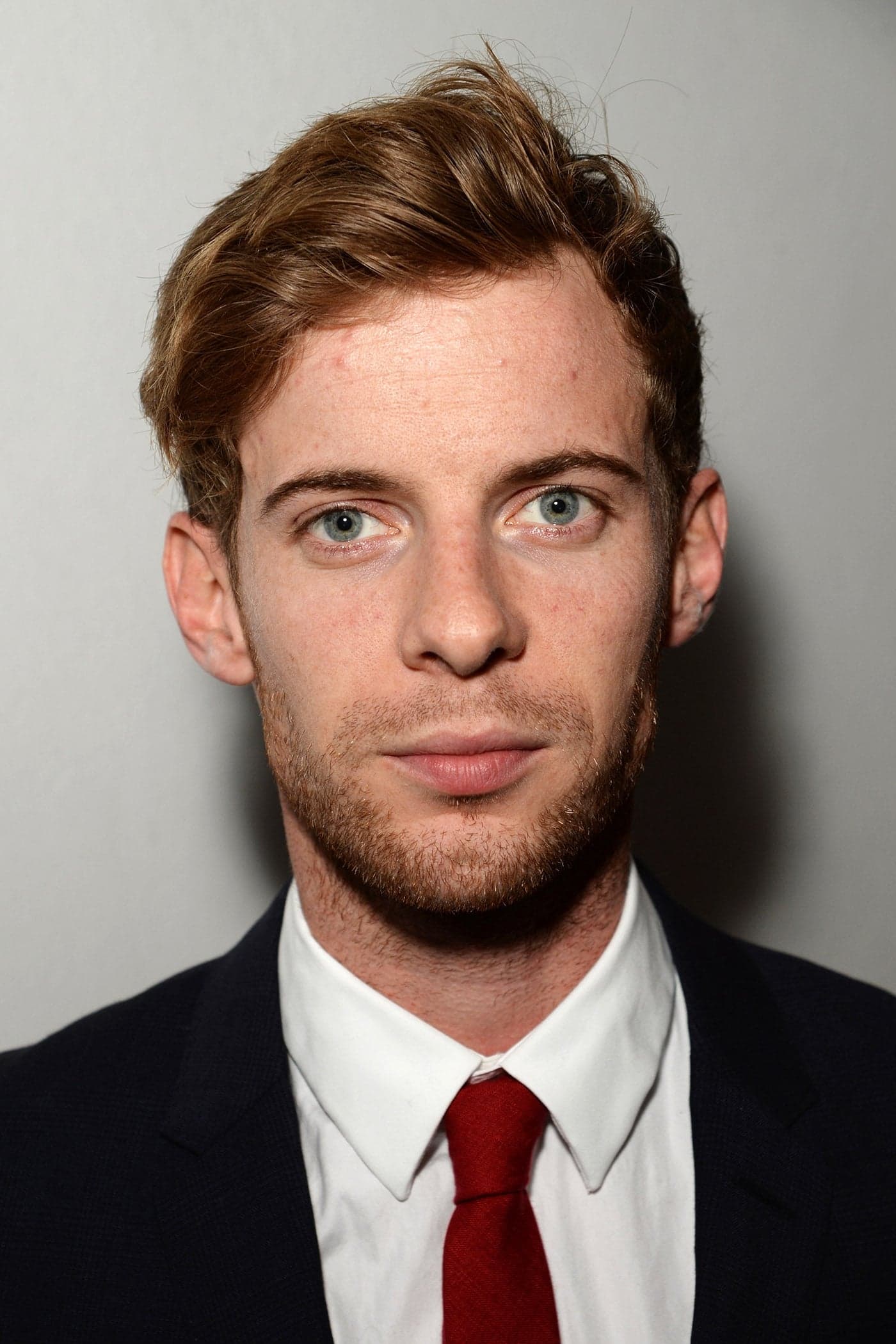 Luke Treadaway profile