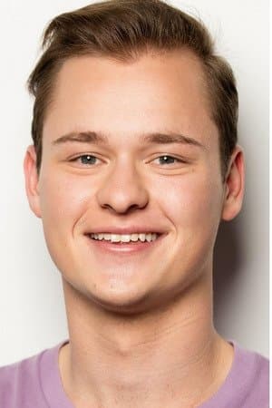 Cooper Tomlinson profile