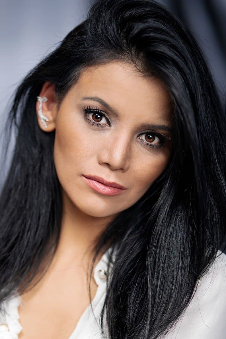 Elham Erfani profile