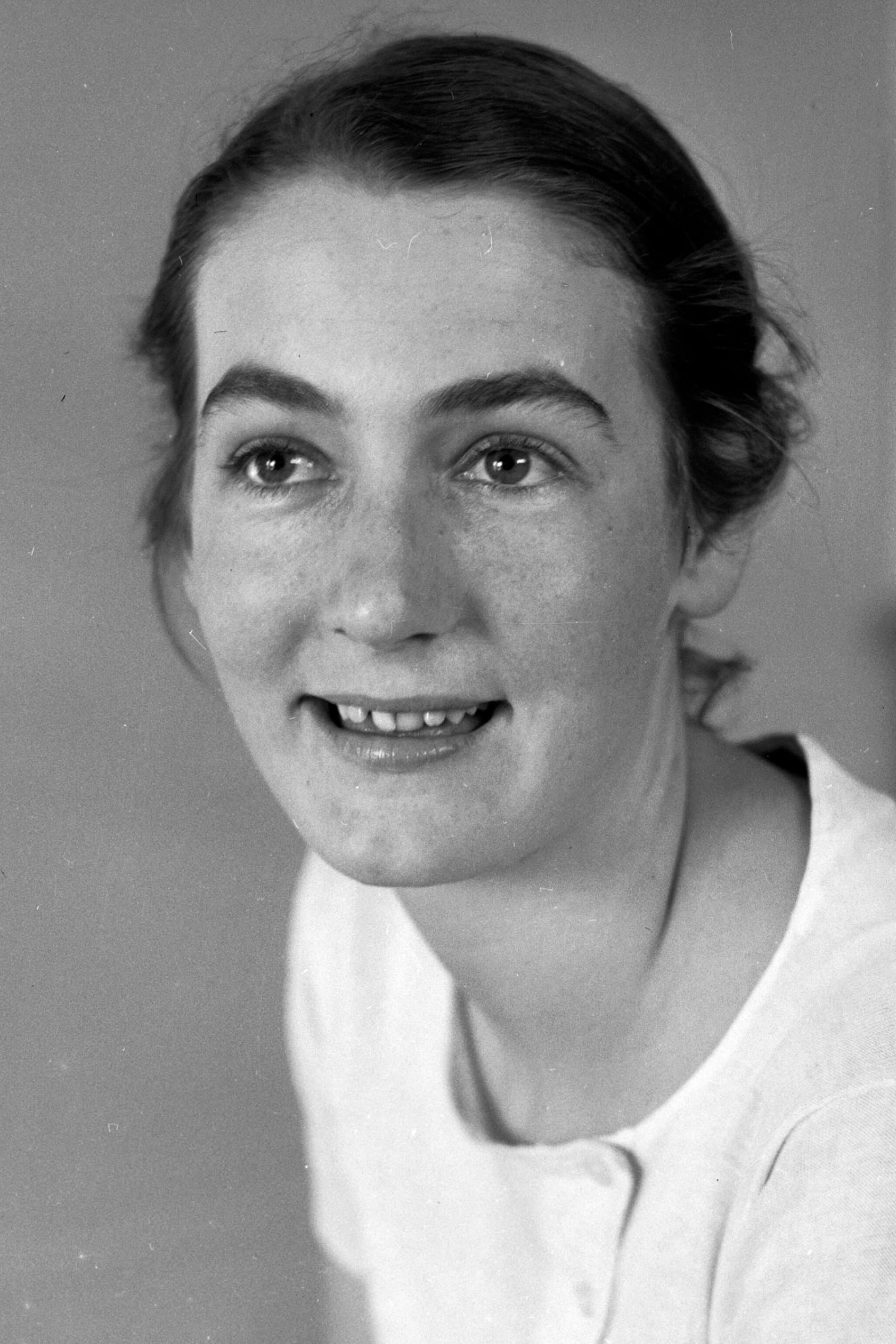 Dorothy Jeakins profile