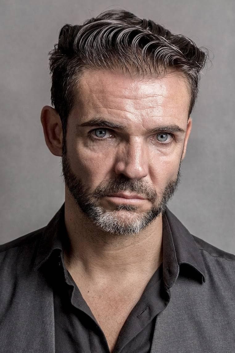 Javier De la Vega profile