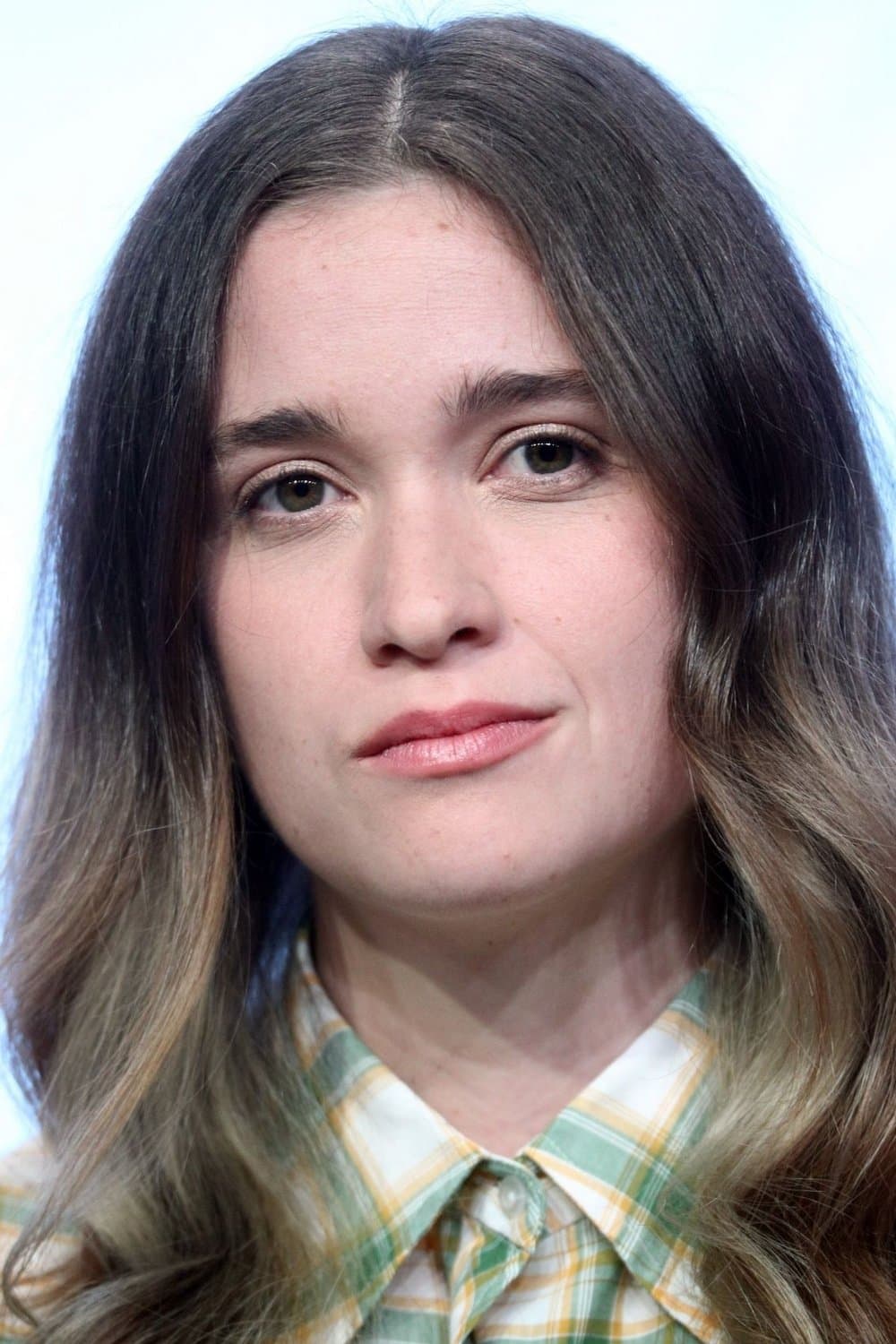 Alice Englert profile