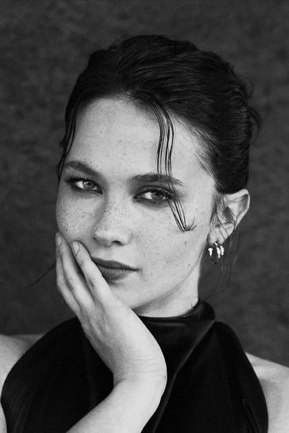 Cailee Spaeny profile