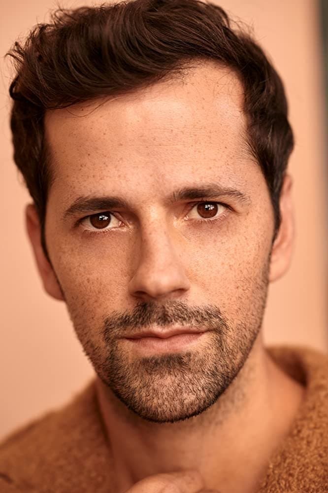 Robert Fairchild profile