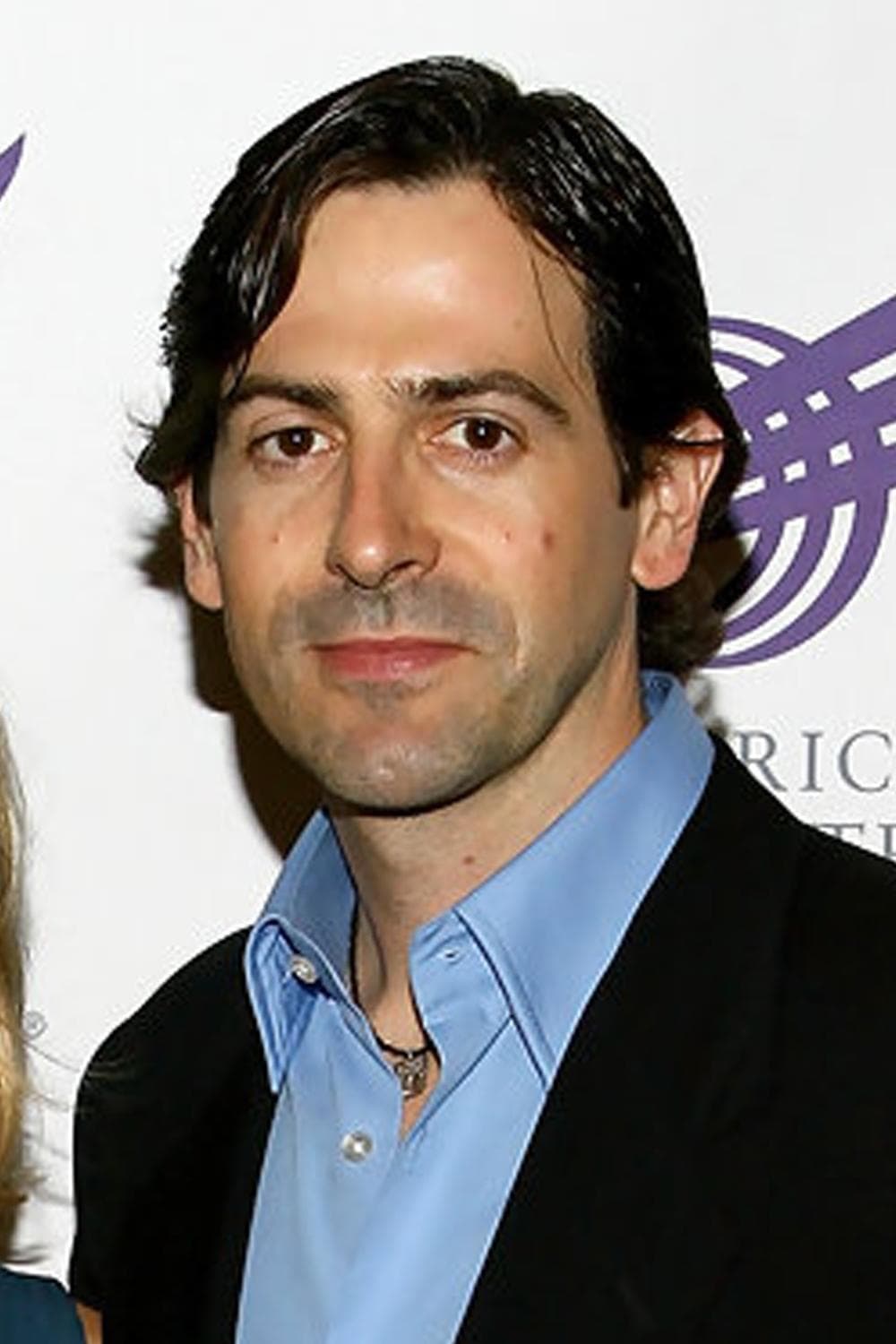 Greg Naughton profile